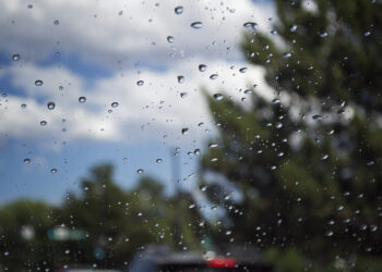 حرارة مرتفعة وعواصف قوية قادمة في توقعات طقس مترو ديترويت لهذا الأسبوع