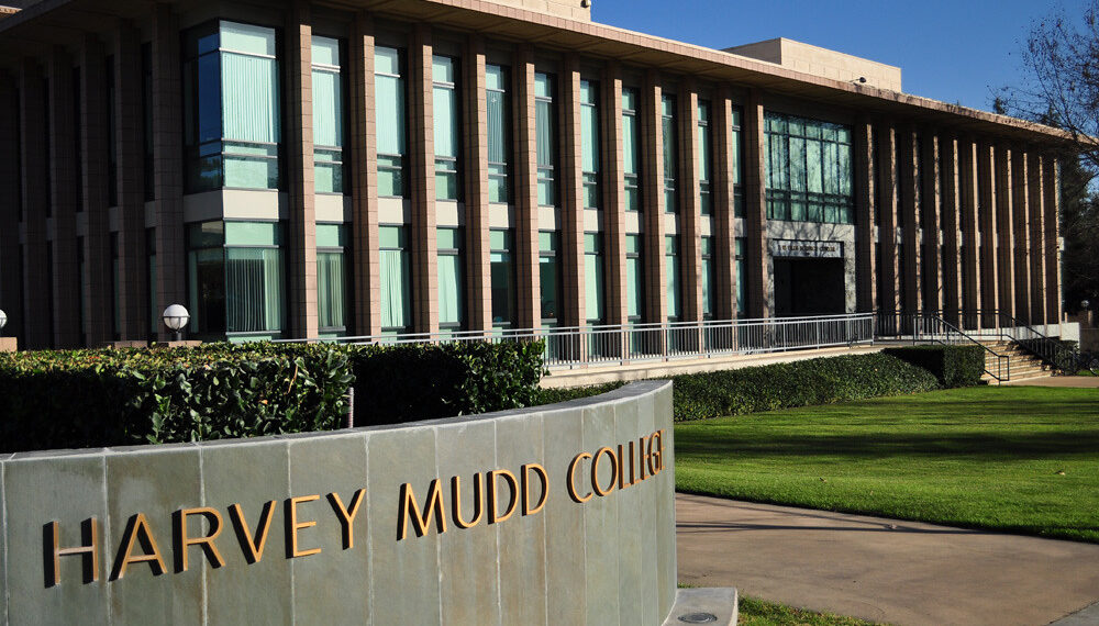 دراسة جديدة تُسلّط الضوء على أفضل الكليات من حيث القيمة في أمريكا لعام 2025