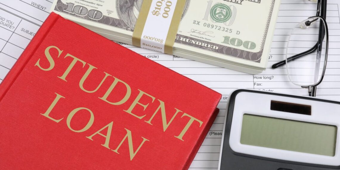 تأجيل إطلاق نماذج طلبات المساعدة الفيدرالية للطلاب(FAFSA) حتى ديسمبر/كانون الأول