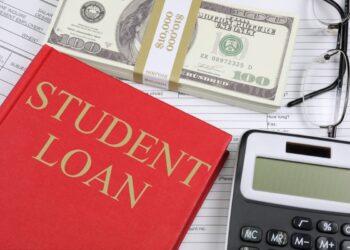 تأجيل إطلاق نماذج طلبات المساعدة الفيدرالية للطلاب(FAFSA) حتى ديسمبر/كانون الأول