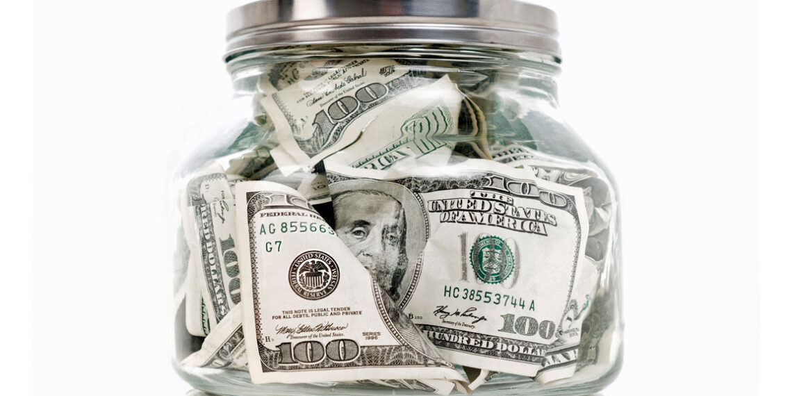 استطلاع رأي: 79٪ من الأهالي مستعدين للتضحية لمساعدة أطفالهم على دفع تكاليف الدراسة الجامعية