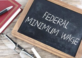 المحكمة العليا في مشيغان تقضي بزيادة الحد الأدنى للأجور في المقاطعة