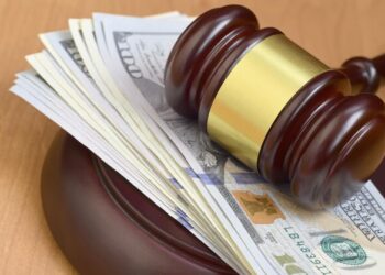 الحكم على إحدى الشركات في ميشيغان بغرامة قدرها 6.5 مليون دولار بسبب التلاعب في عقود الخدمات