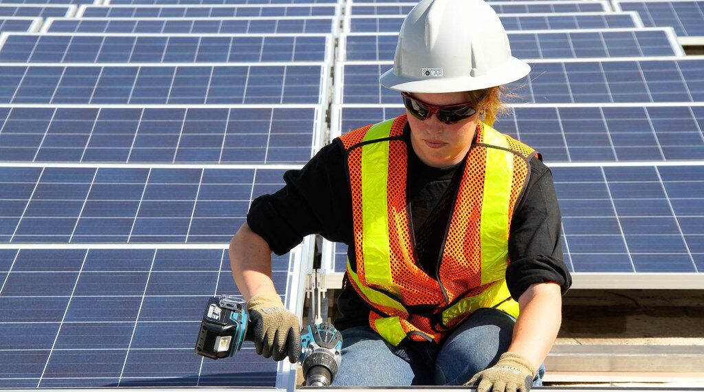 10 وظائف سريعة النمو على مدى العقد القادم وفقاً لوزارة العمل الأمريكية