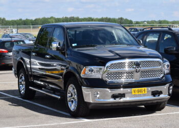 استدعاء أكثر من 1.2 مليون شاحنة بيك أب Ram 1500 في الولايات المتحدة