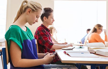 مدارس Northville العامة تحظر استخدام الهواتف المحمولة في الفصول الدراسية