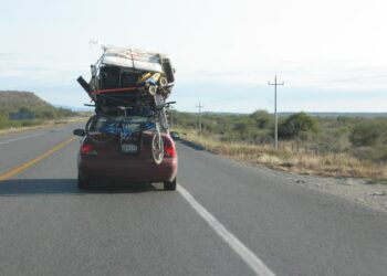 تقرير: انخفاض معدل انتقال الأمريكيين من مكان سكنهم إلى أدنى مستوى له منذ عقود