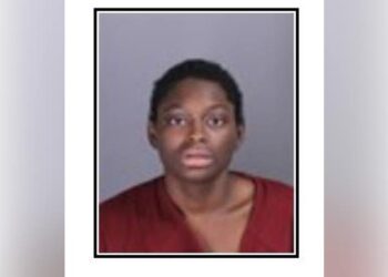 اتهام امرأة بإساءة معاملة طفلتها وأختها البالغة ذات الاحتياجات الخاصة في Waterford