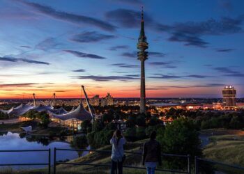 أفضل 6 وجهات دولية يخطط الأمريكيون لزيارتها هذا الخريف