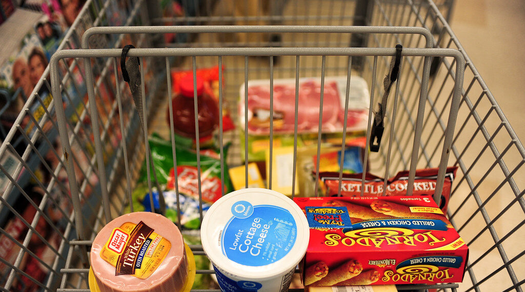 تقرير: أسعار البقالة أصبحت معقولة أكثر مقارنةً بعام 2019