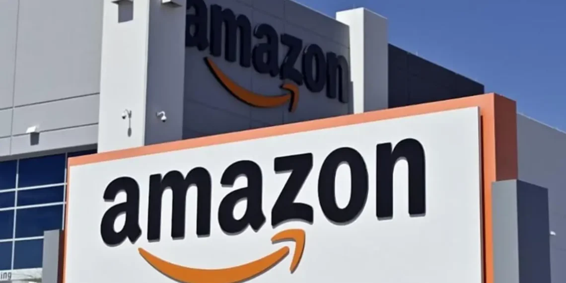 القبض على شخص ينتحل صفة سائق أمازون ويسرق شحنات أجهزة آيفون من منازل المشترين في Troy