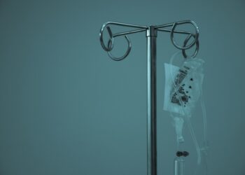 مستشفيات ديترويت تستعد لنقص محتمل في المحاليل الوريدية نتيجةً لإعصار هيلين