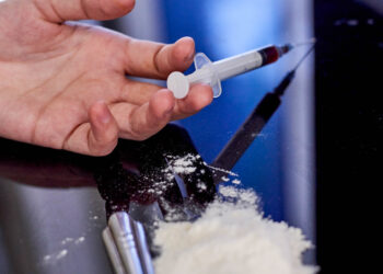 تقرير: انخفاض معدل الوفيات بسبب الجرعات الزائدة في ميشيغان أسرع بخمس مرات من المتوسط الوطني