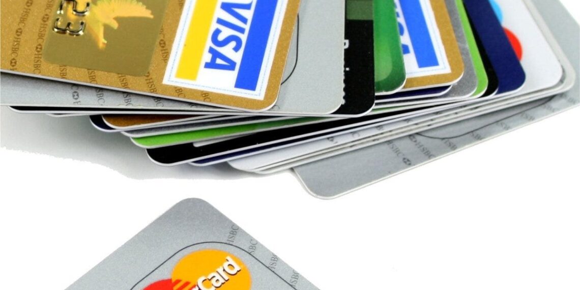 تقرير: ارتفاع ملحوظ في ديون بطاقات الائتمان بين المتقاعدين