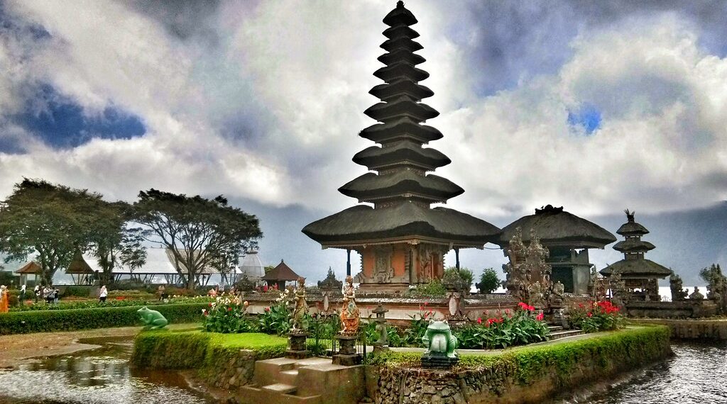 9 وجهات يُنصح بعدم زيارتها خلال عام 2025