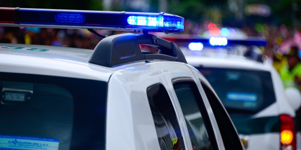 شاب يبلغ من العمر 16 عاماً يطلق النار على مراهق آخر وعلى والدته أثناء مشاجرة بين أطفال في ديترويت