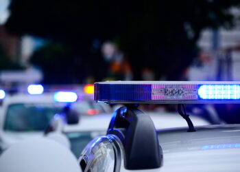 إصابة شابة بعد أن أطلق عليها شقيقها البالغ من العمر 5 سنوات النار في ديترويت