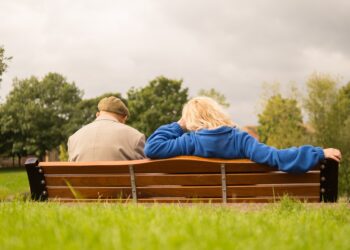 العقارات أم الأسهم… إليك الخيار الأمثل للتقاعد المبكر في أمريكا