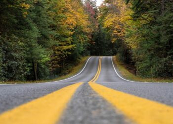 باحثون في الطرق يطورون خرسانة جديدة قد تكون الحل لإصلاح الطرق في ميشيغان